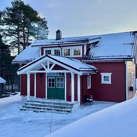 Spacious Detached House Of 209 Sqm In The Heart Of