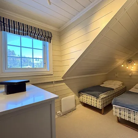 Spacious Detached House Of 209 Sqm In The Heart Of ヤイロ