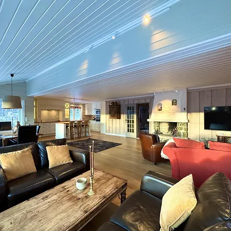 別荘 Spacious Detached House Of 209 Sqm In The Heart Of ヤイロ