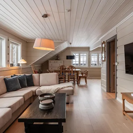 Vakantiehuis Spacious Detached House Of 209 Sqm In The Heart Of *