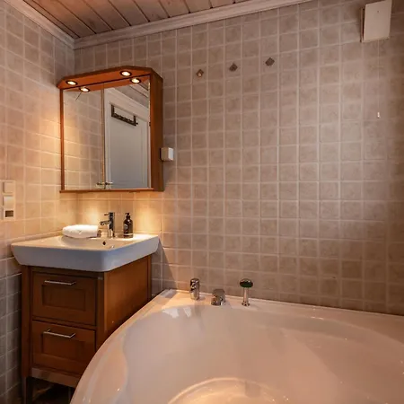 Vakantiehuis Spacious Detached House Of 209 Sqm In The Heart Of *