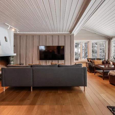 Semesterbostad Spacious Detached House Of 209 Sqm In The Heart Of *